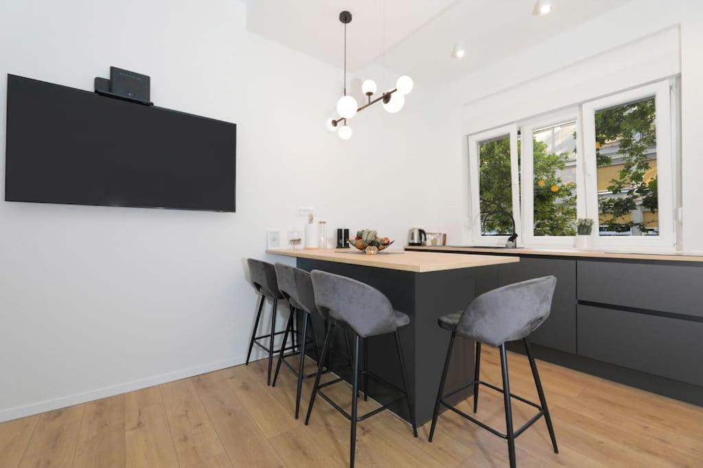 Tata Apartment Сплит Екстериор снимка