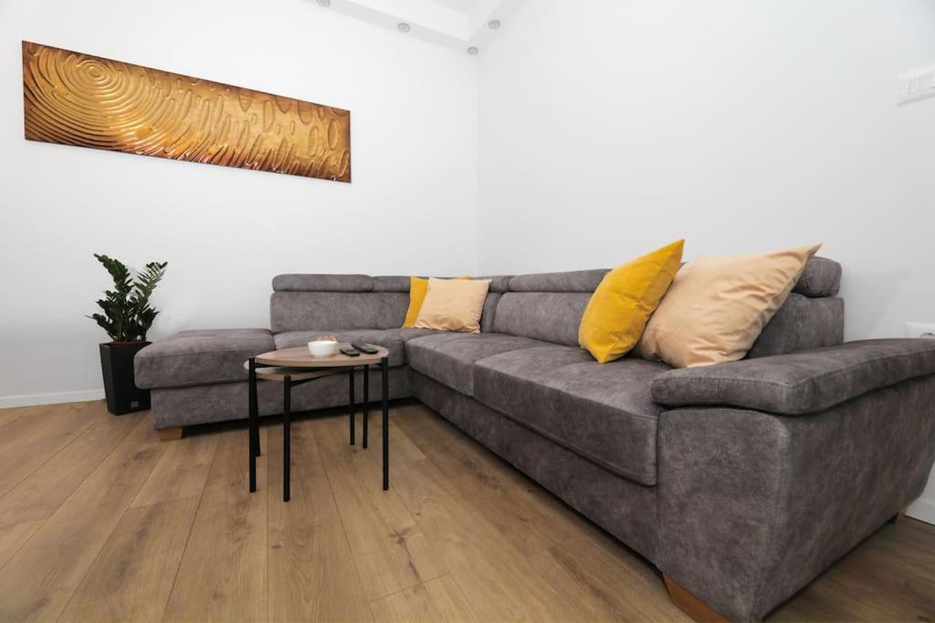 Tata Apartment Сплит Екстериор снимка